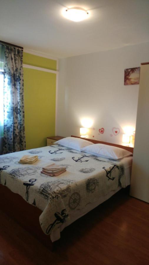 Apartment Tina Trogir Ngoại thất bức ảnh