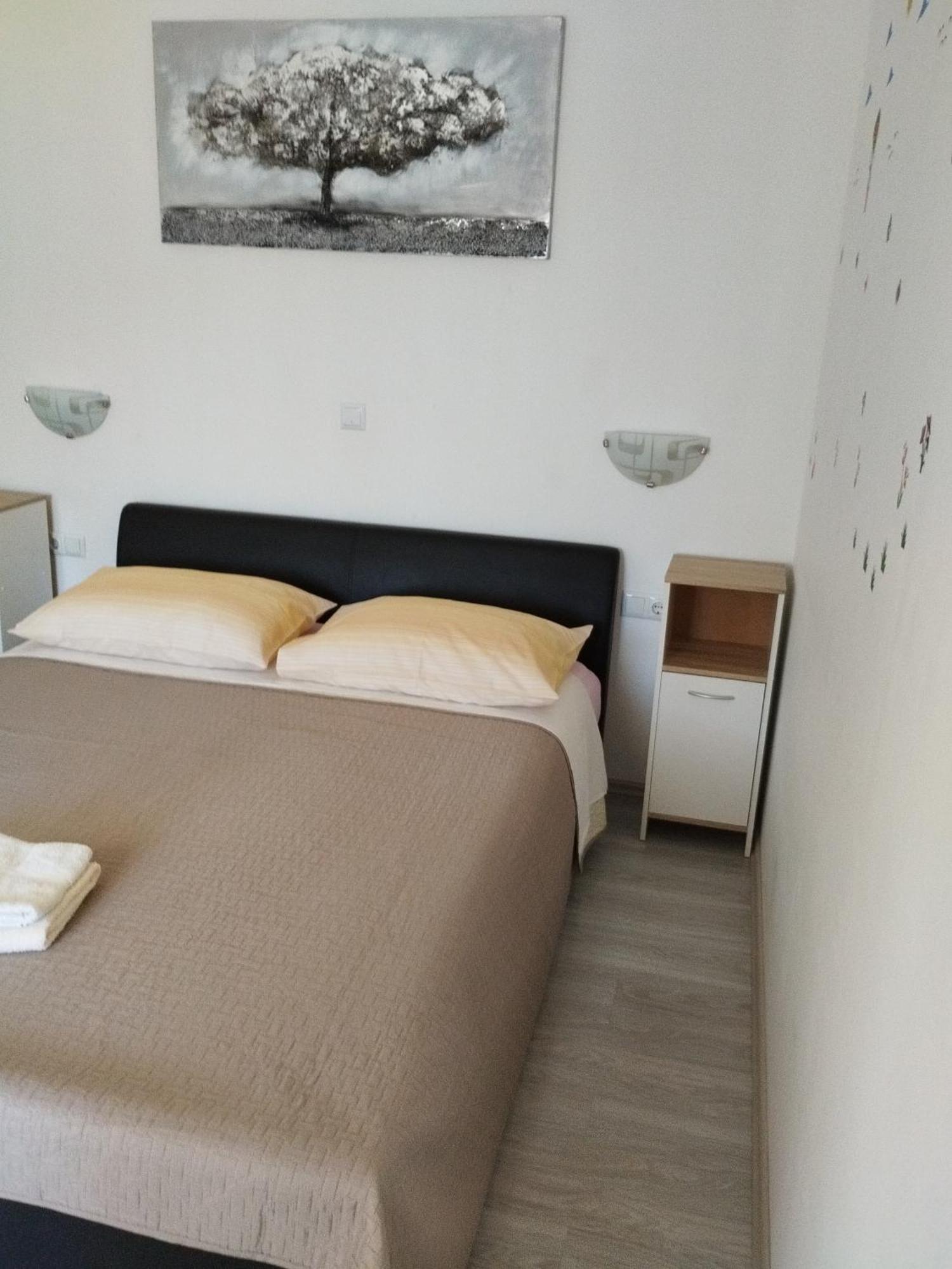 Apartment Tina Trogir Ngoại thất bức ảnh